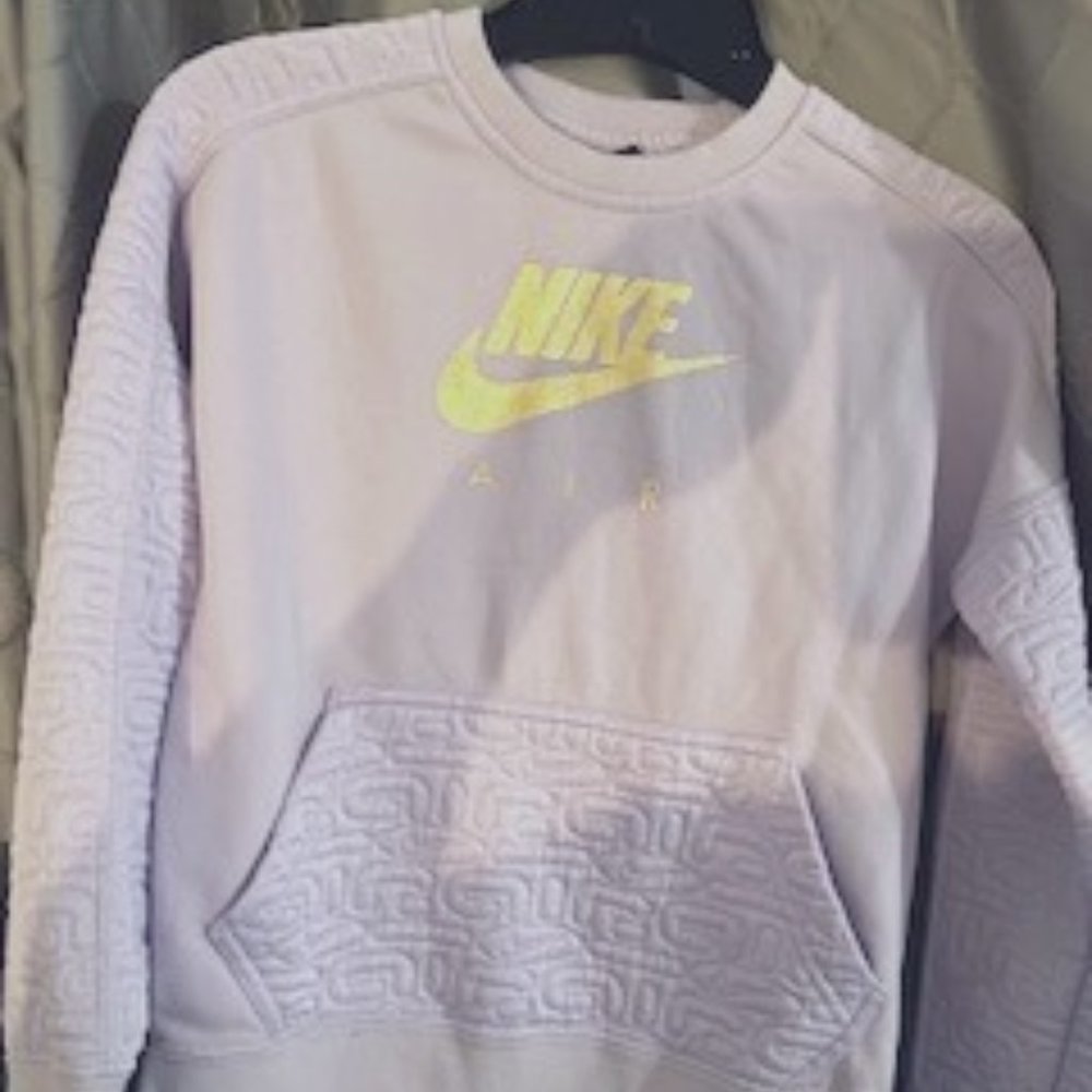 🌑 Nike Pull Over Sweatshirt (Light Purple/Gold), Youth Size Medium 🌑